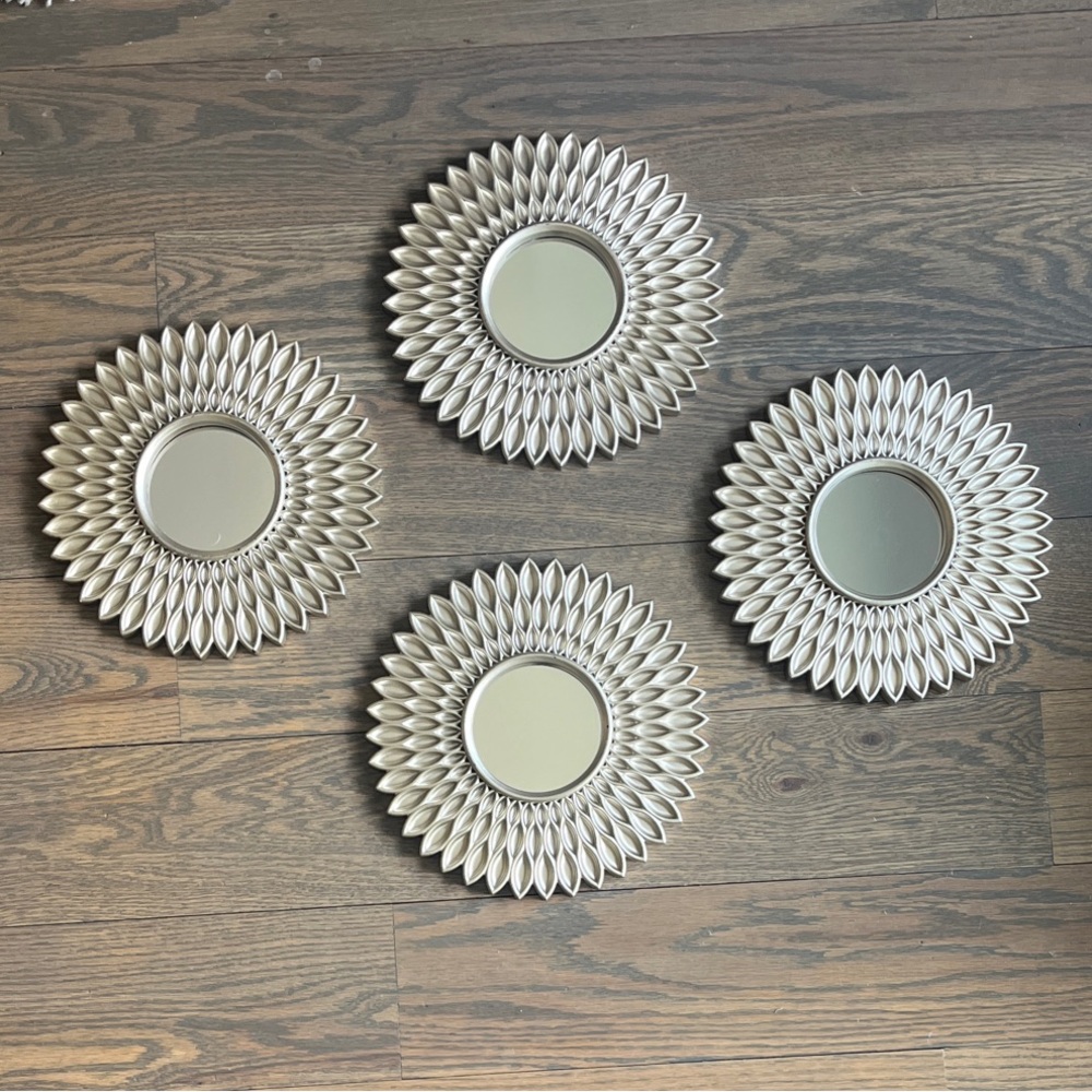 Decorative Silver Sunburst Wall Mirror Set of 4 — Home Wall Decor